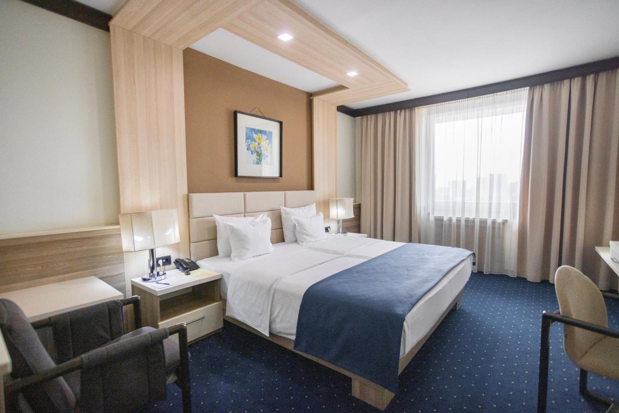 Hotel Holiday Сараєво Екстер'єр фото