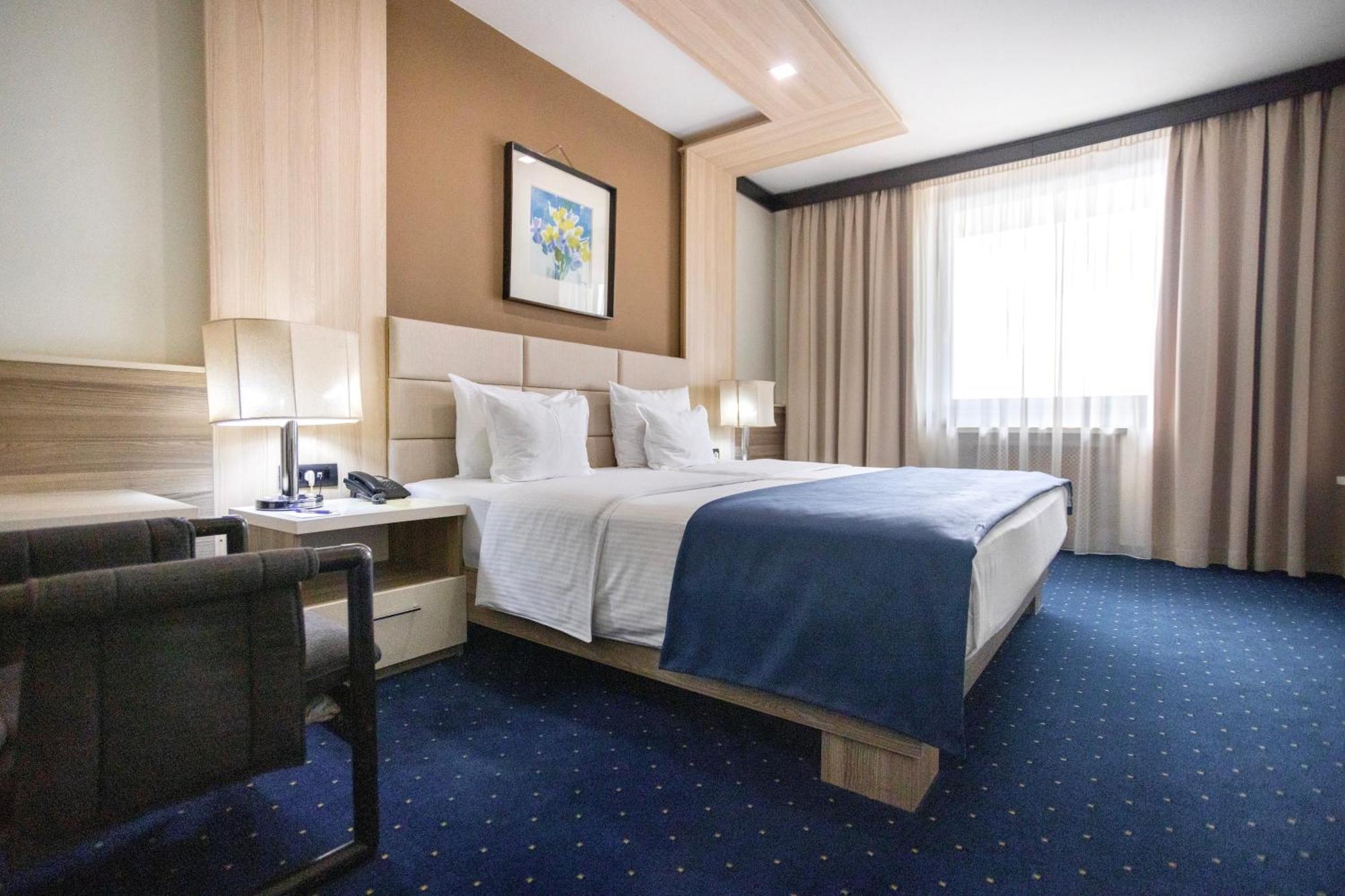 Hotel Holiday Сараєво Екстер'єр фото