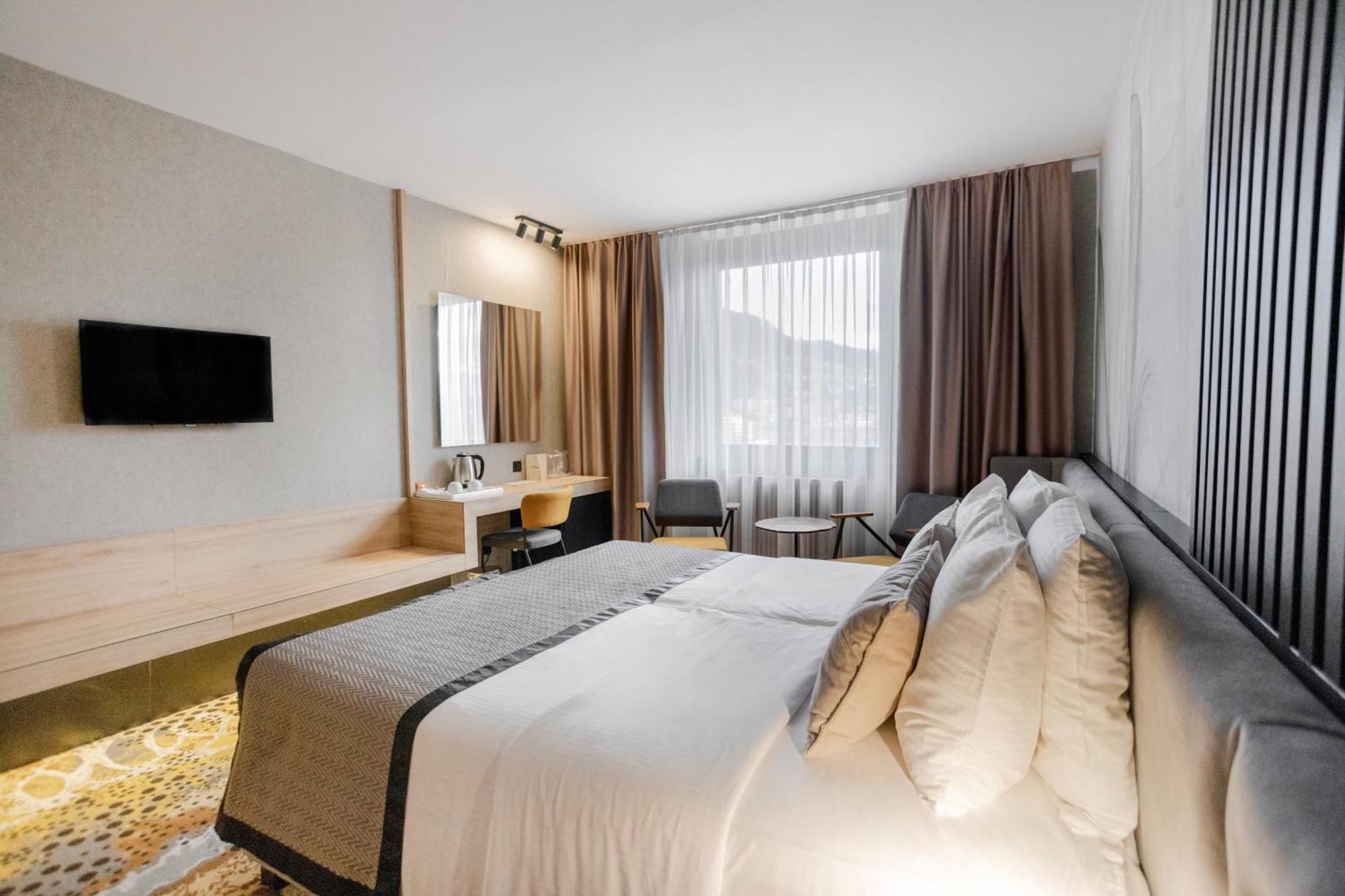 Hotel Holiday Сараєво Екстер'єр фото