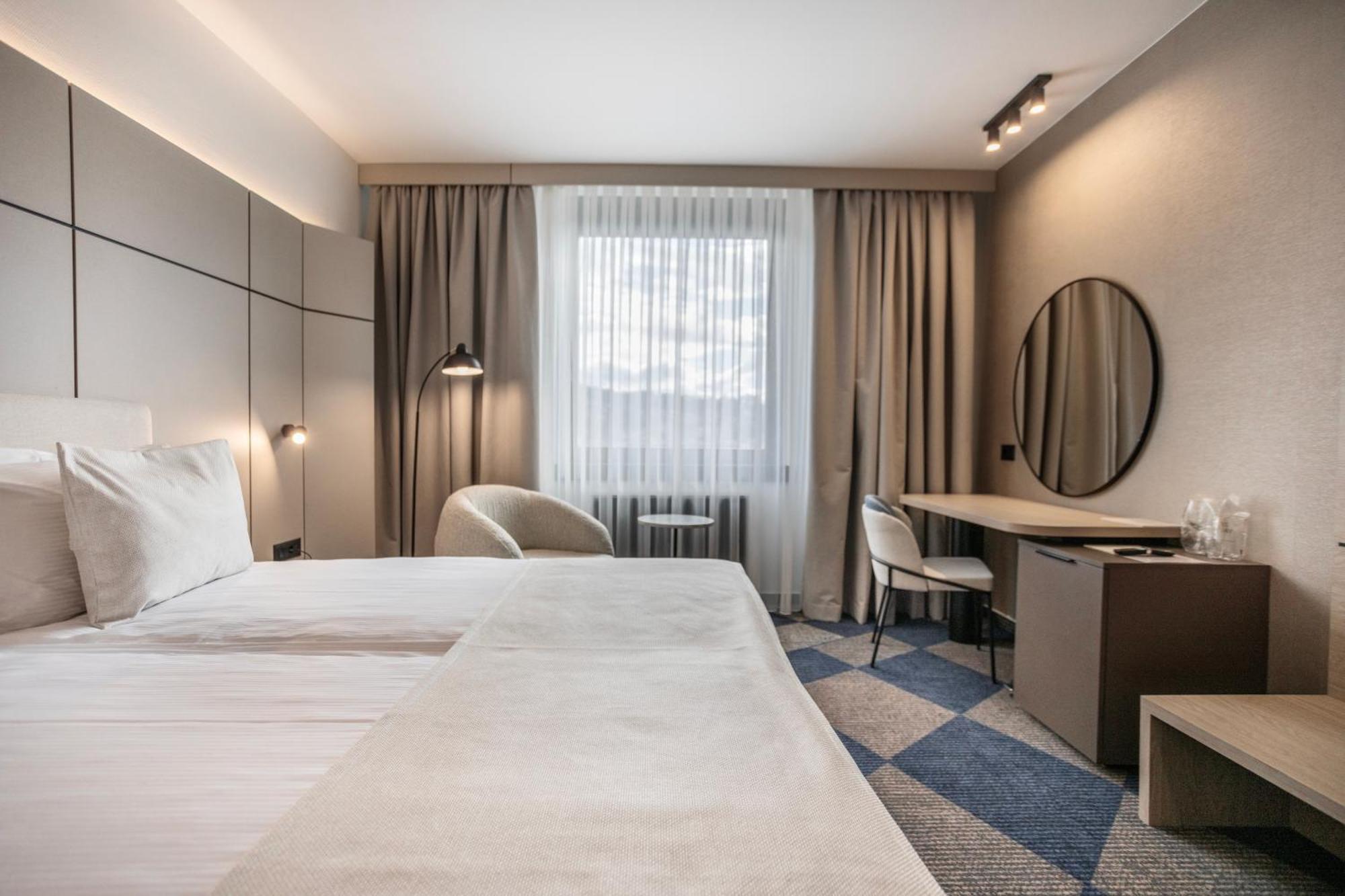 Hotel Holiday Сараєво Екстер'єр фото